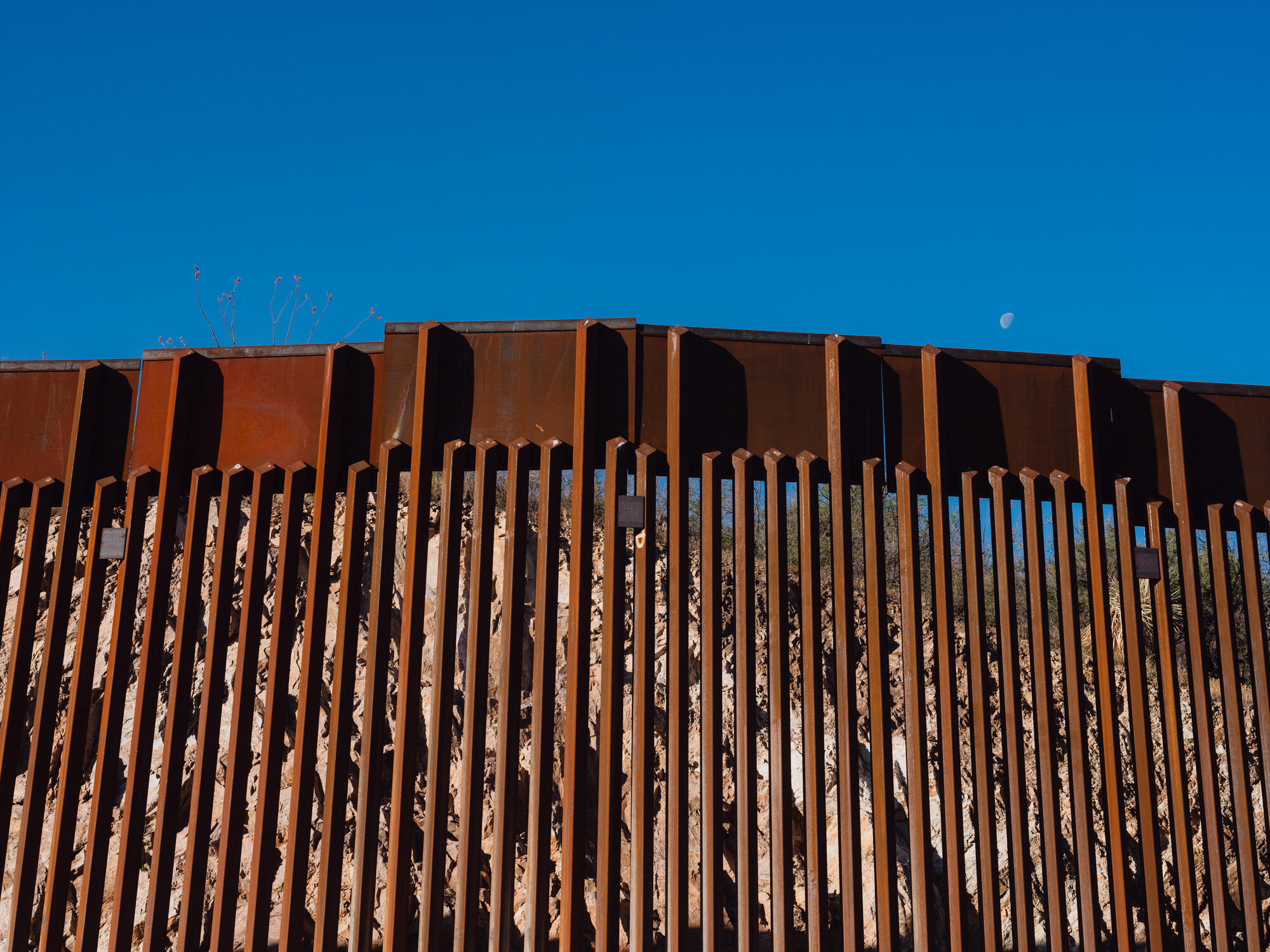 Supporting local groups helping people on the move at the US-Mexico border